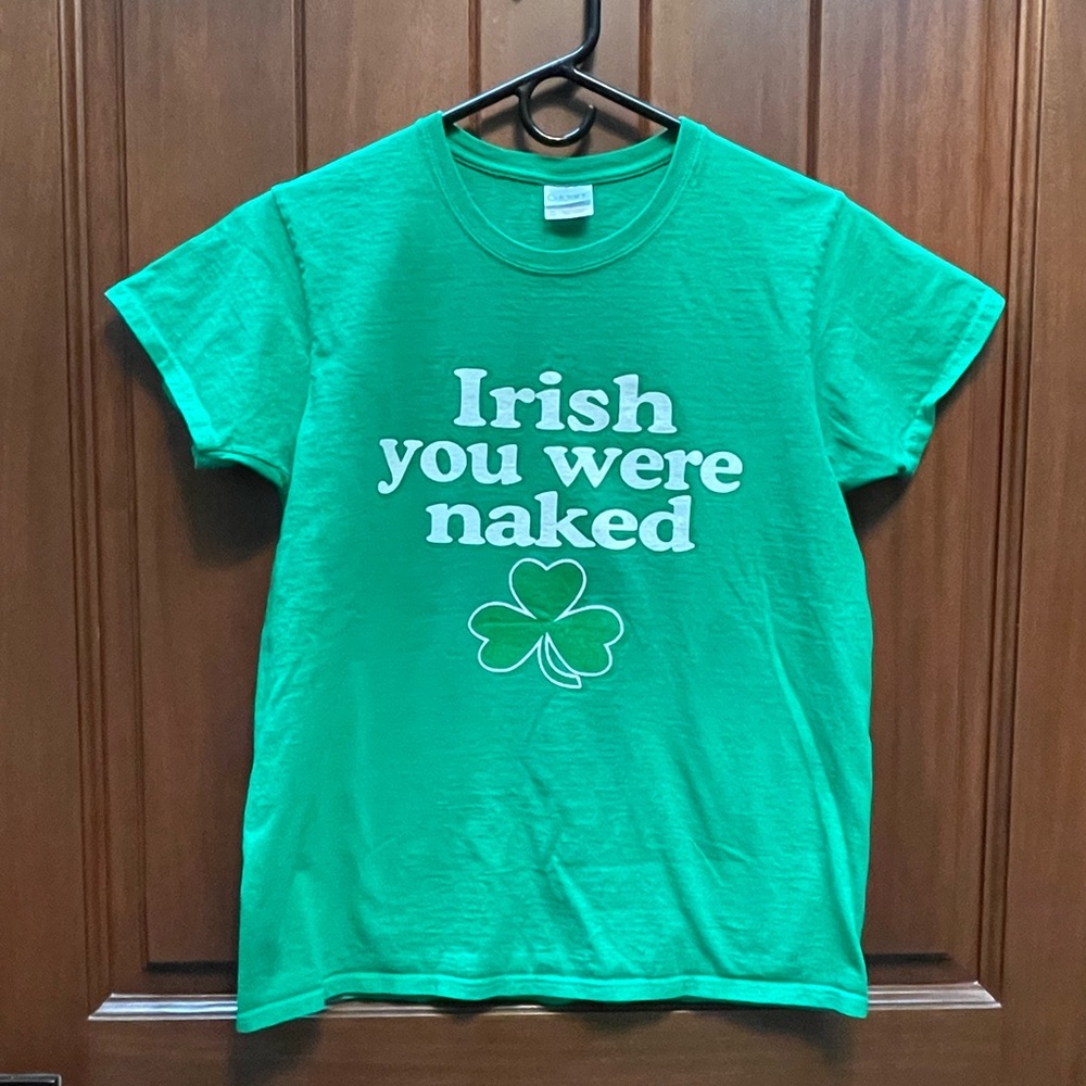 St Patrick’s Day T-Shirt. Heavyweight, Gildan shirt. Smoke free environment.